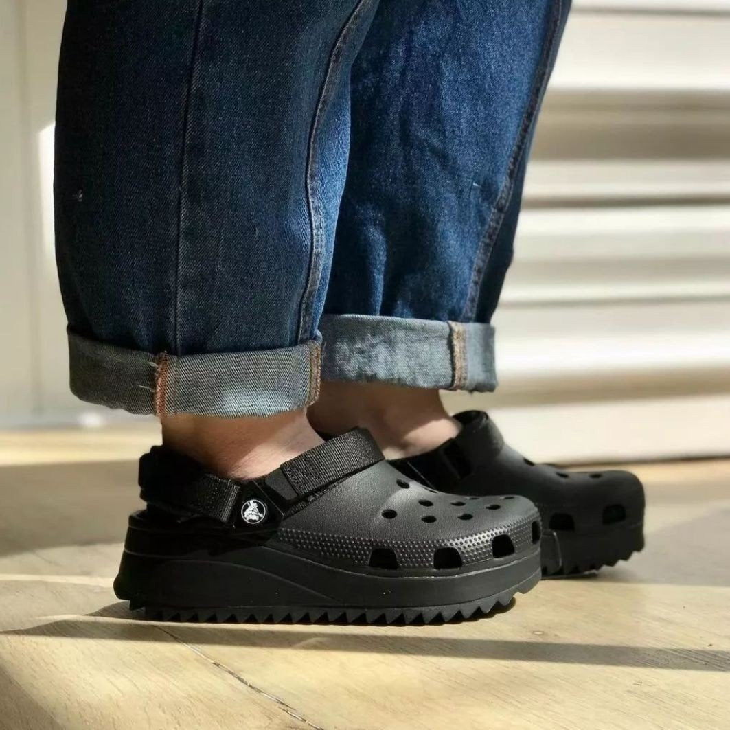 Crocs Classic Hiker Clogs(All Black)