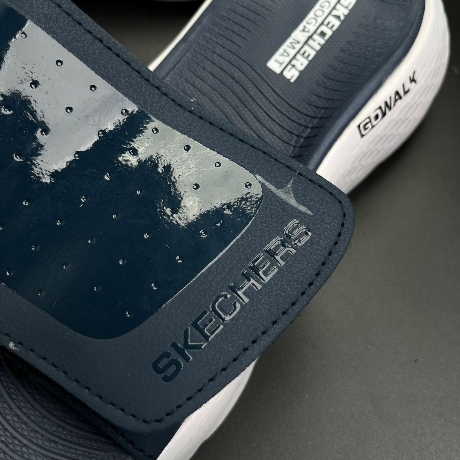 Sketchers Go Walk Slides (Navy-White)