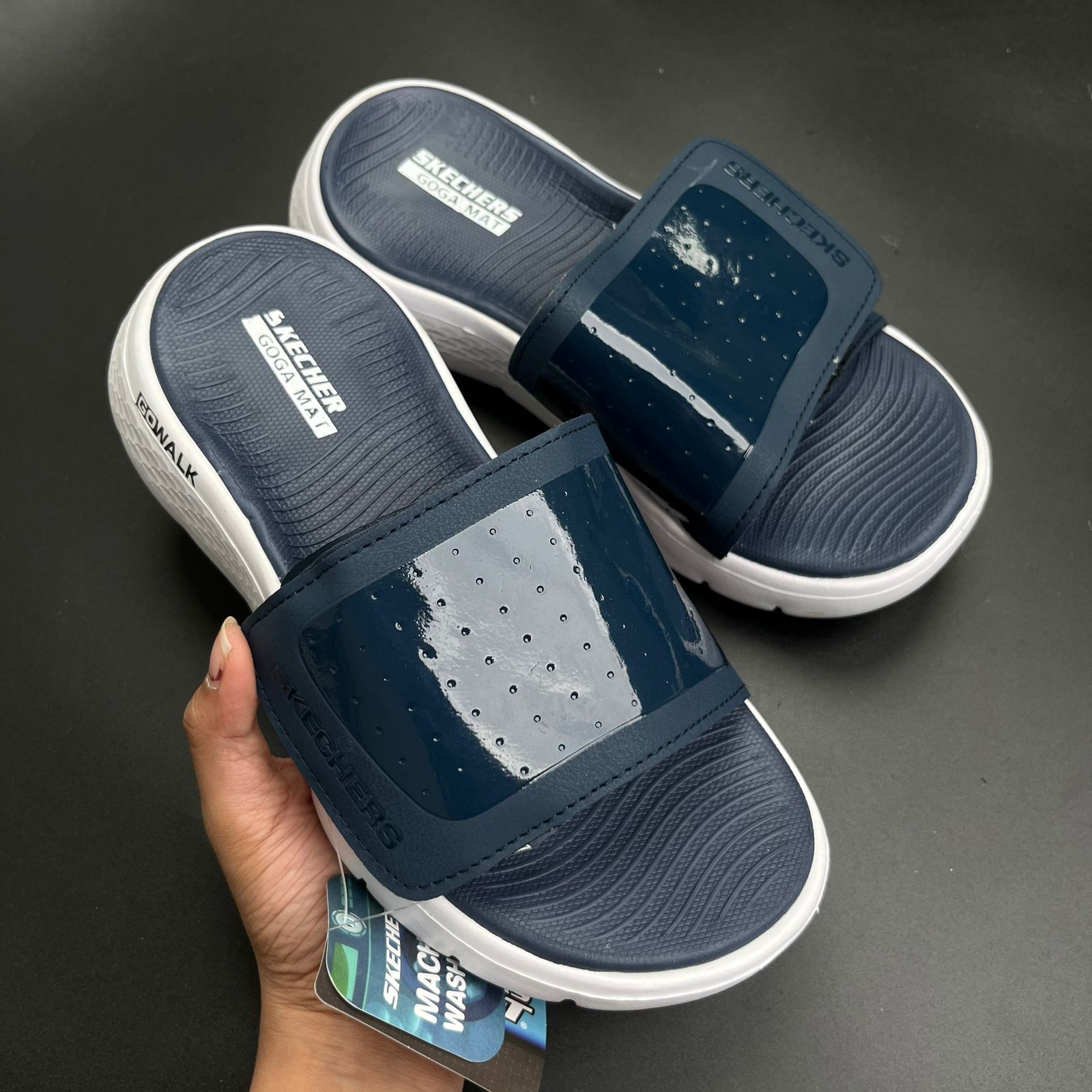 Sketchers Go Walk Slides (Navy-White)