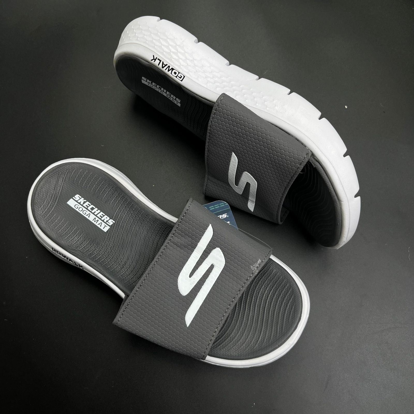 Sketchers Max Cushioning Slides (Grey-White)