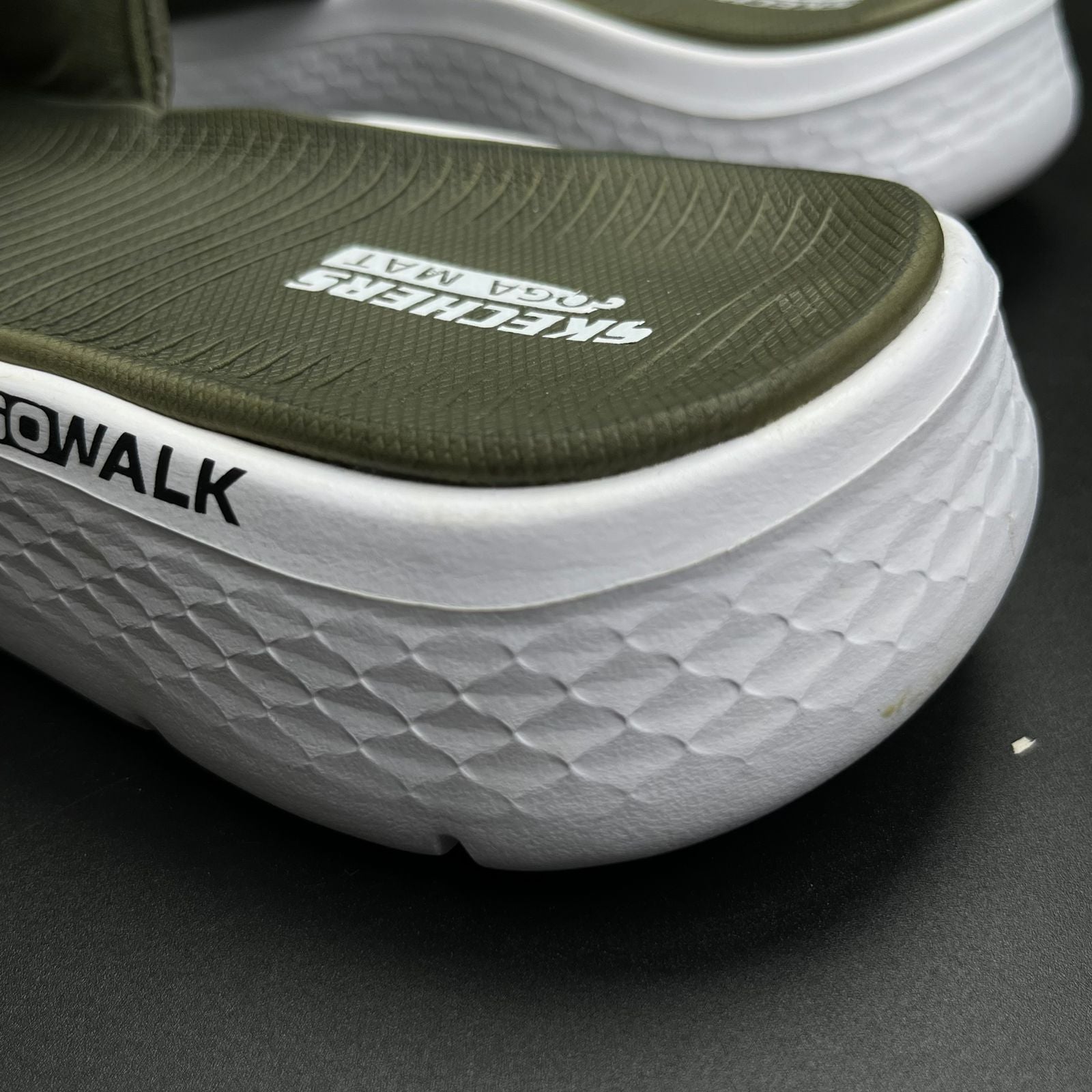 Sketchers Max Cushioning Slides (Green-White)