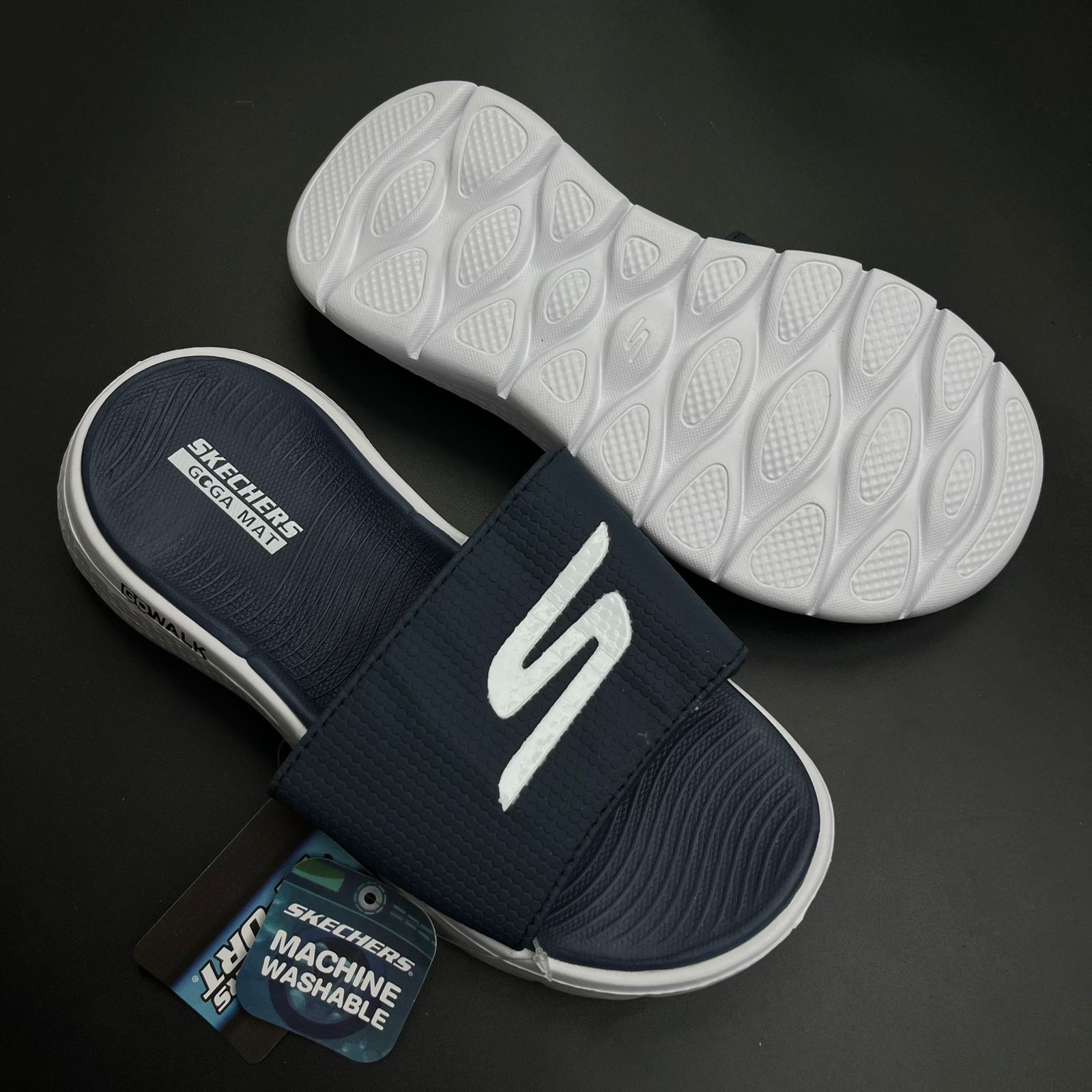 Sketchers Max Cushioning Slides (Navy-White)