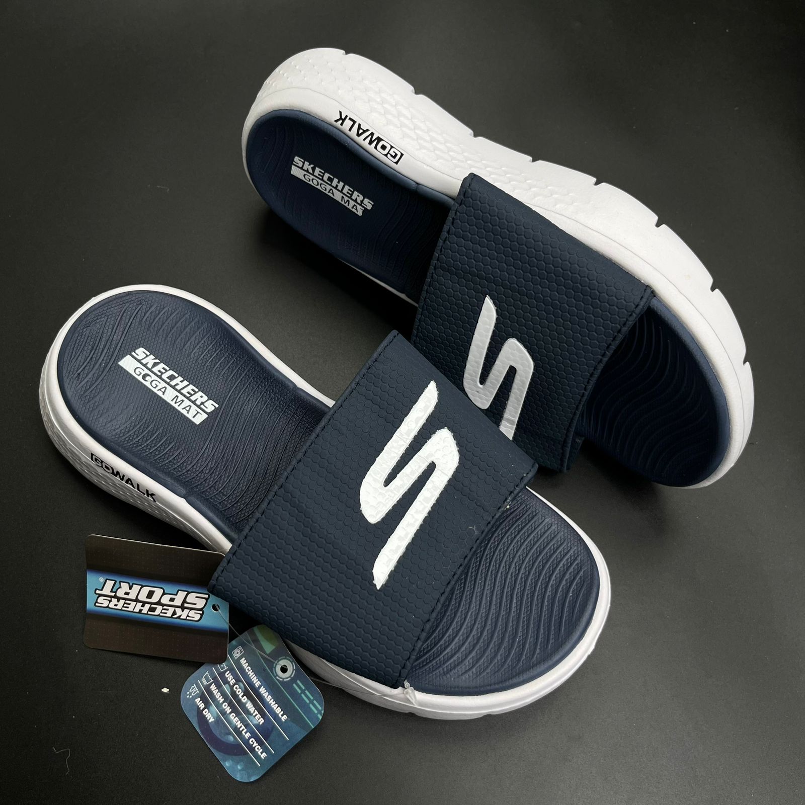 Sketchers Max Cushioning Slides (Navy-White)