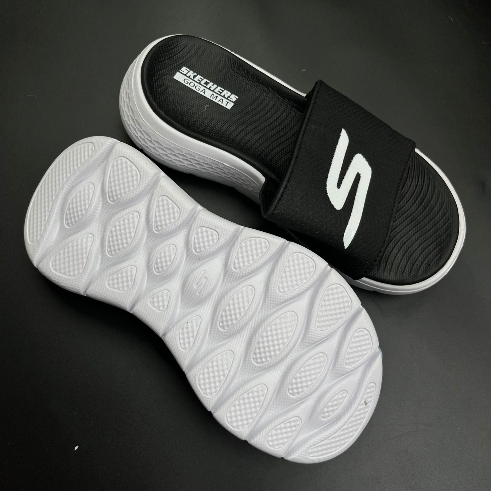 Sketchers Max Cushioning Slides (Black-White)
