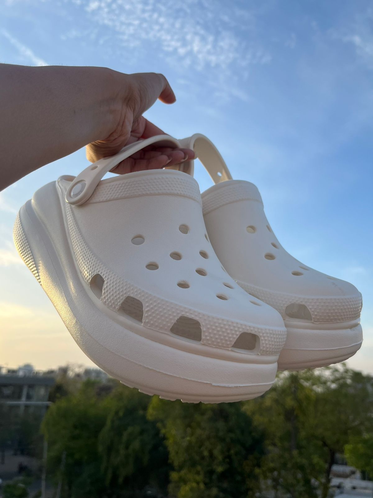 Crocs Classic Crush Clogs (White)