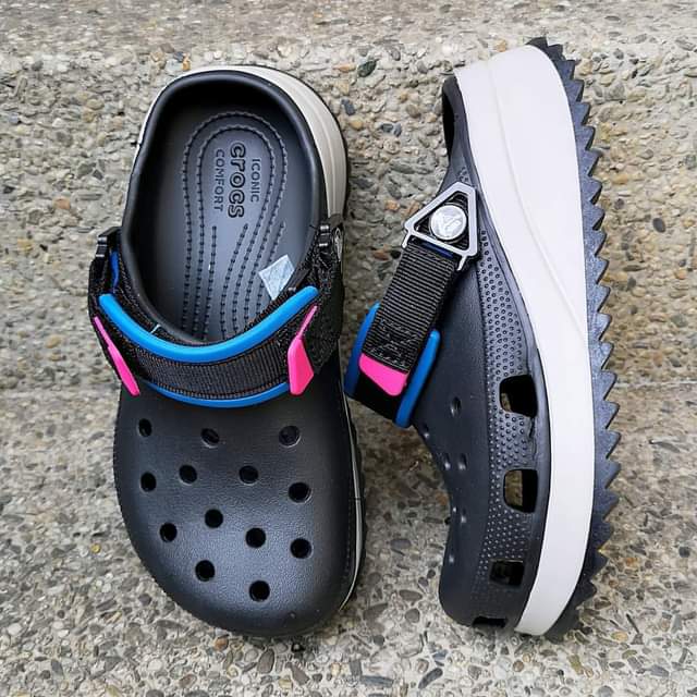 Crocs Classic Hiker Clogs(Black)