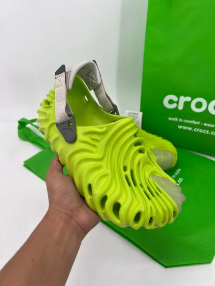 Crocs Pollex Clogs x Salehe Bembury ( Neon Green)