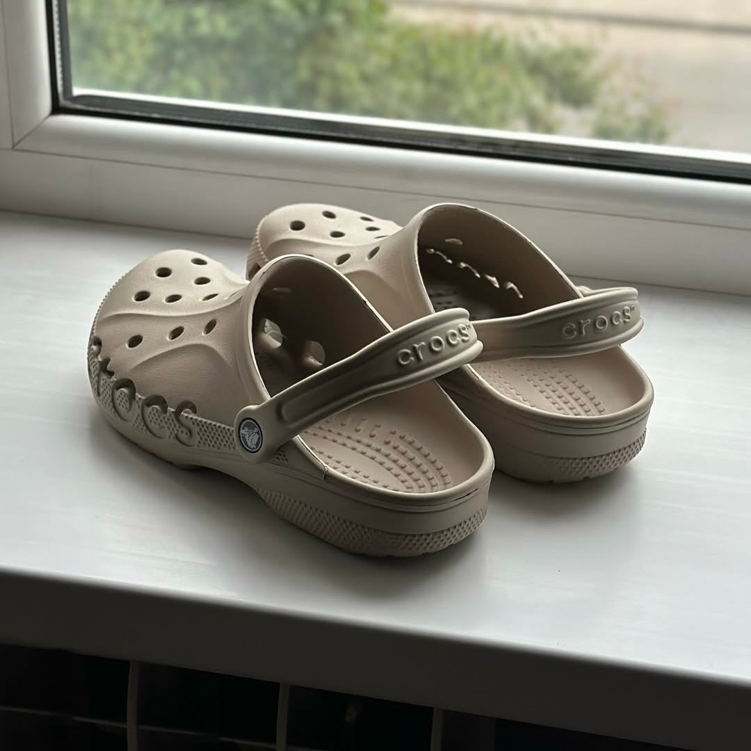 Crocs Baya Clogs (Brown)