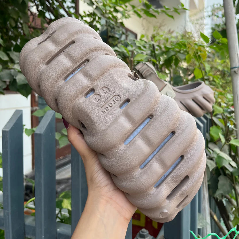 Crocs Echo Clogs(Brown/Grey)