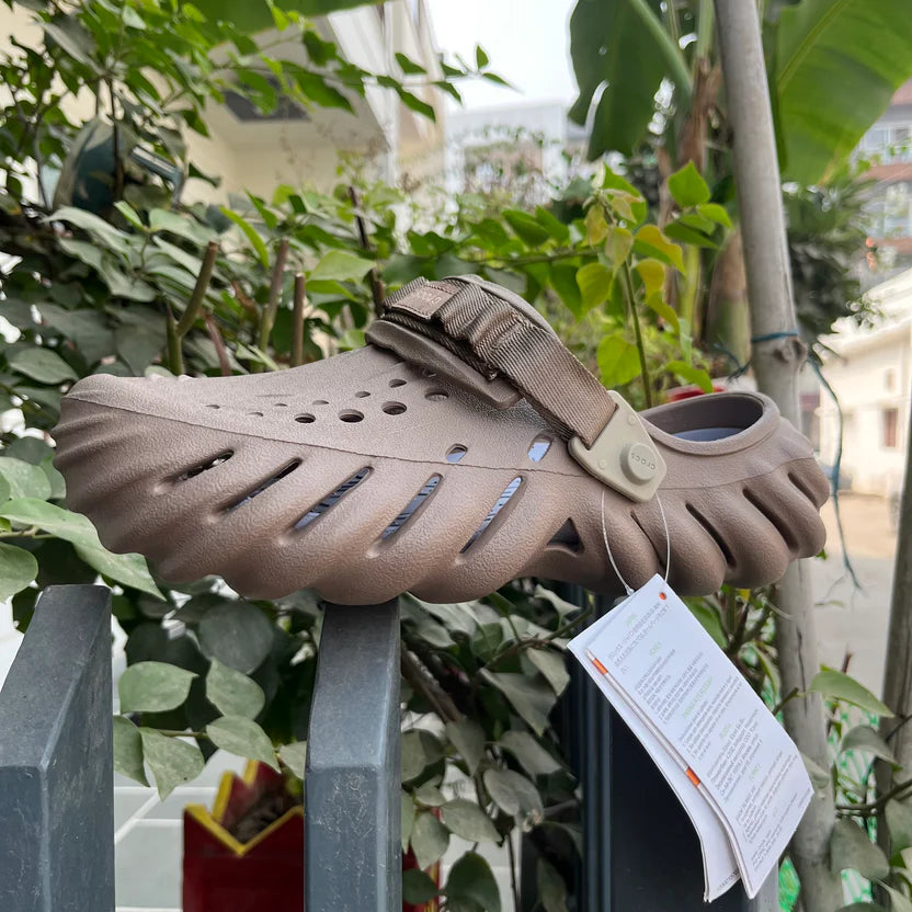 Crocs Echo Clogs(Brown/Grey)