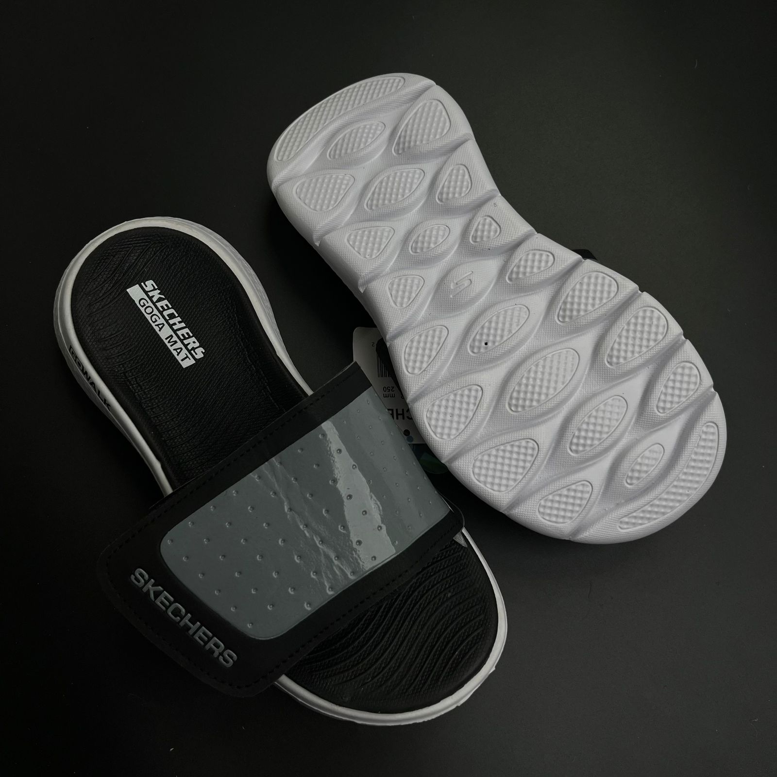 Sketchers Go Walk Slides (Black-White)