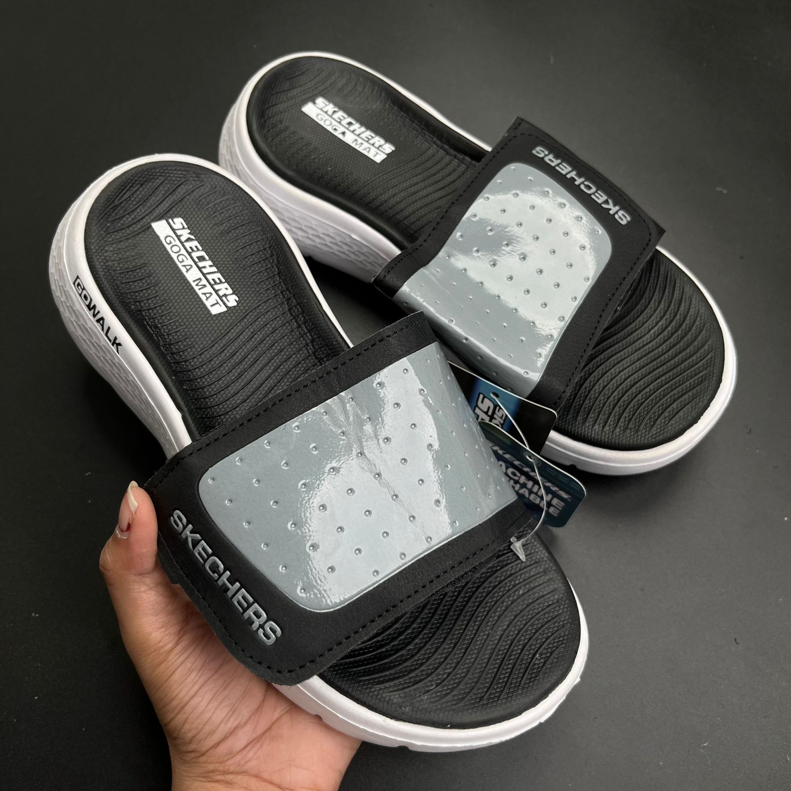 Sketchers Go Walk Slides (Black-White)