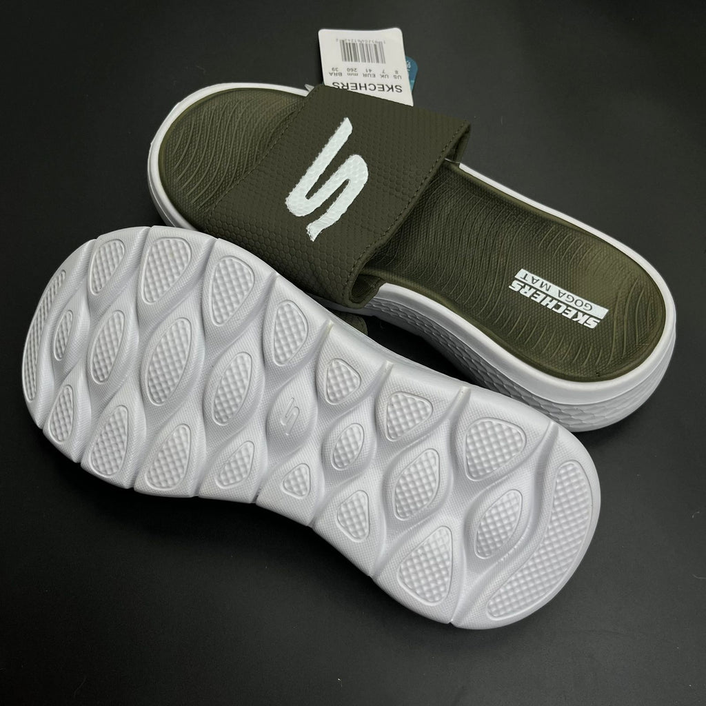 Sketchers Max Cushioning Slides (Green-White)