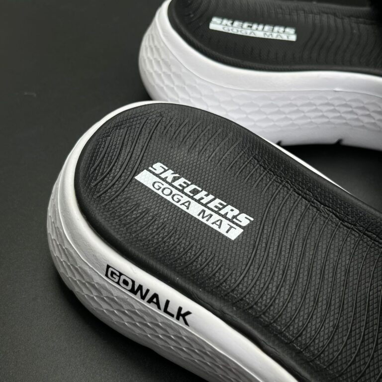 Sketchers Go Walk Slides (Black-White)