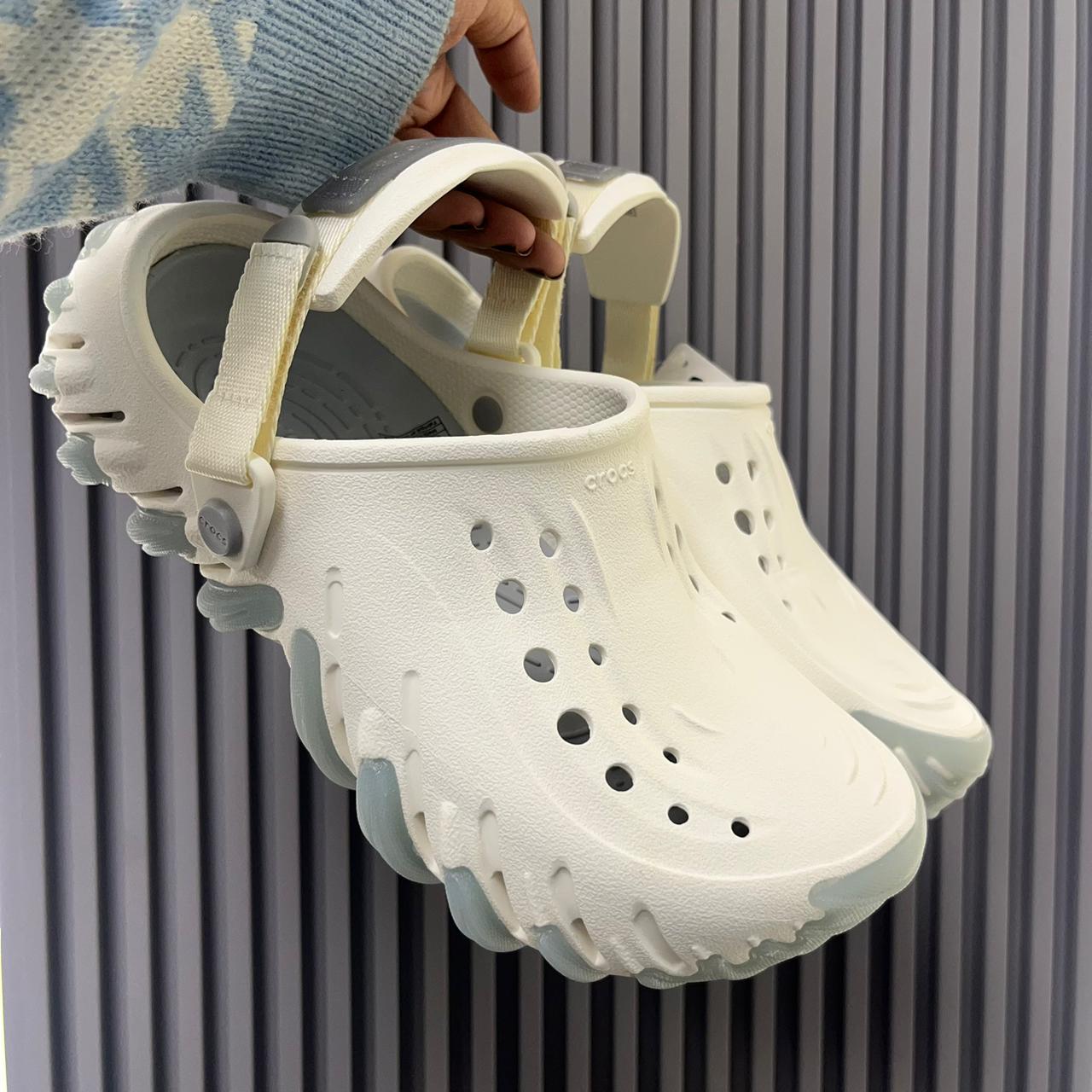 Crocs Echo Gum Clogs(ICY BLUE)