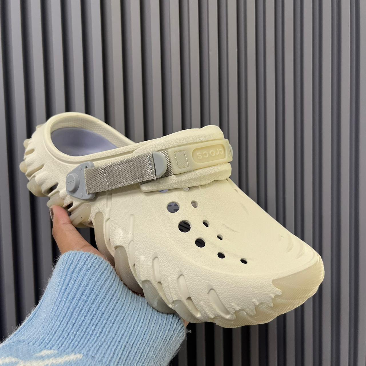 Crocs Echo Gum Clogs(BIEGE)