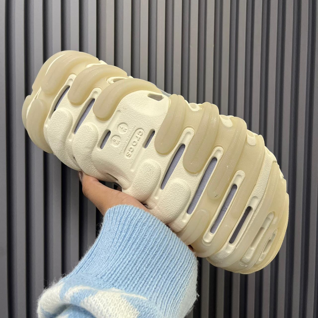 Crocs Echo Gum Clogs(BIEGE)